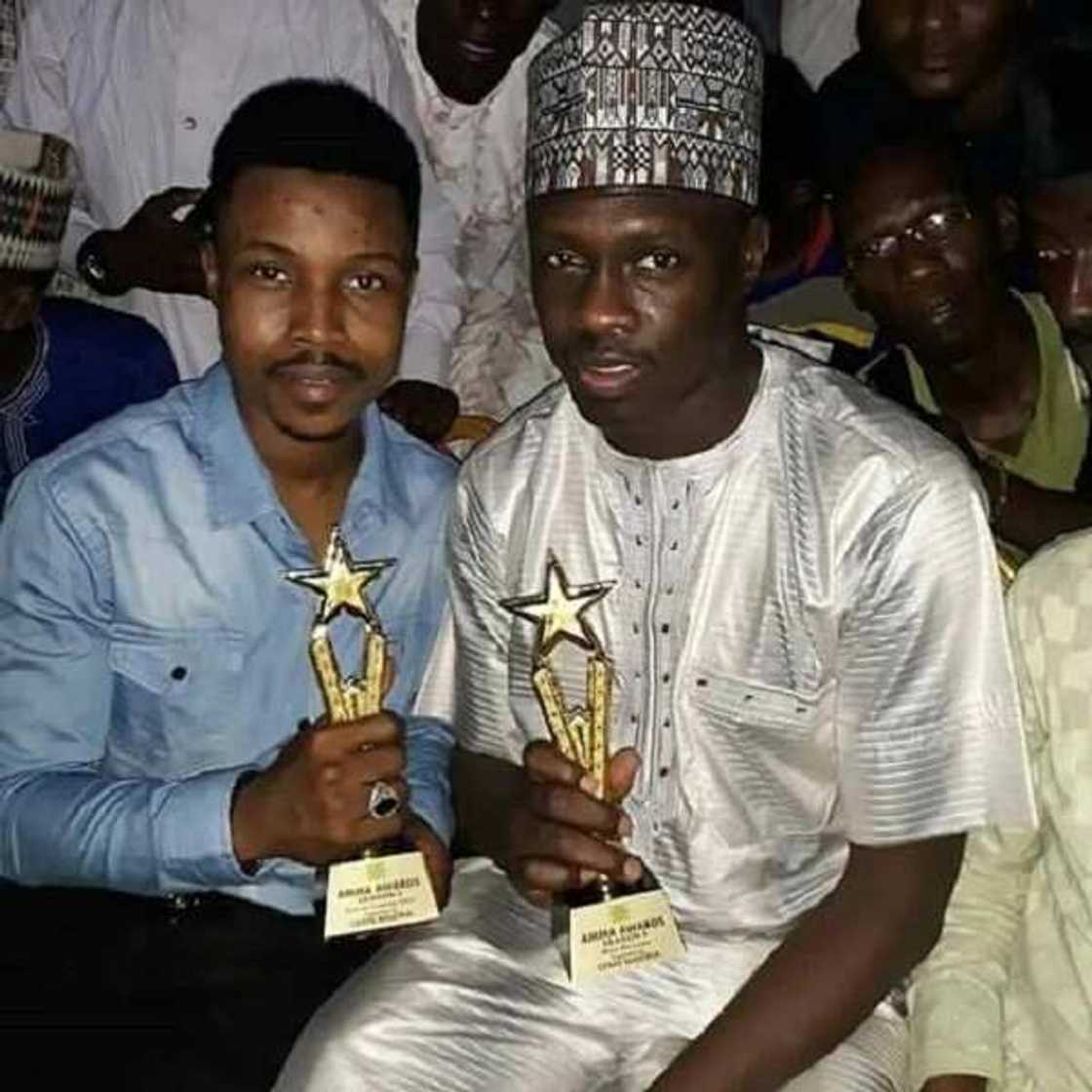 Kannywood: An ba manyan jarumai lambar yabo (hotuna) Kannywood: An ba manyan jarumai lambar yabo (hotuna)