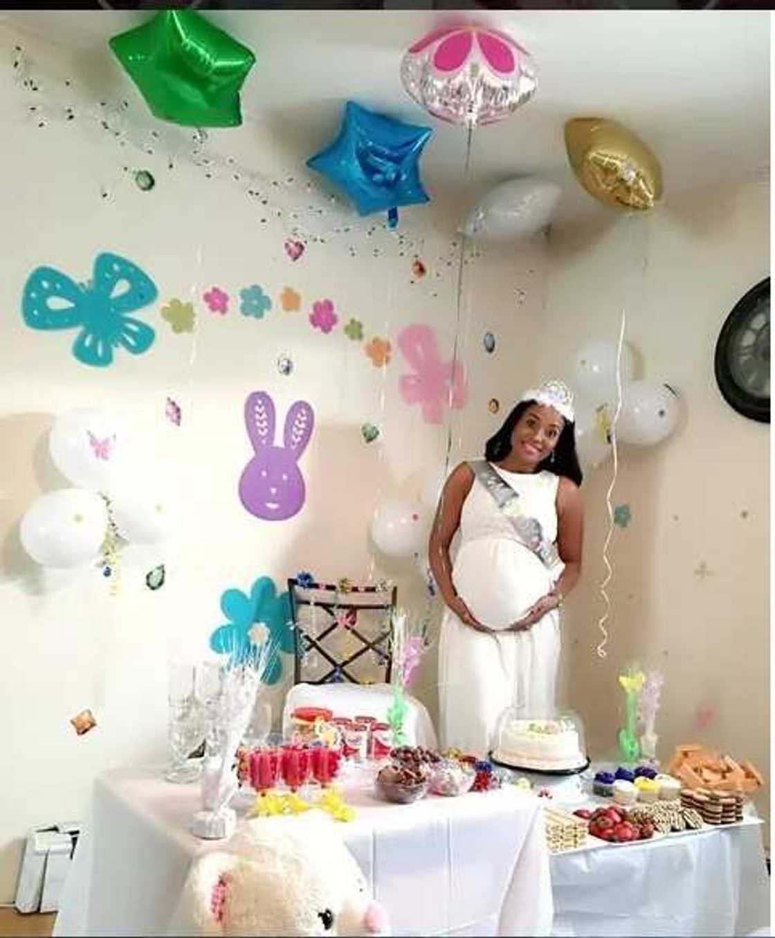 Olaide Olaogun holds baby shower (Photos) Olaide Olaogun holds baby shower (Photos)