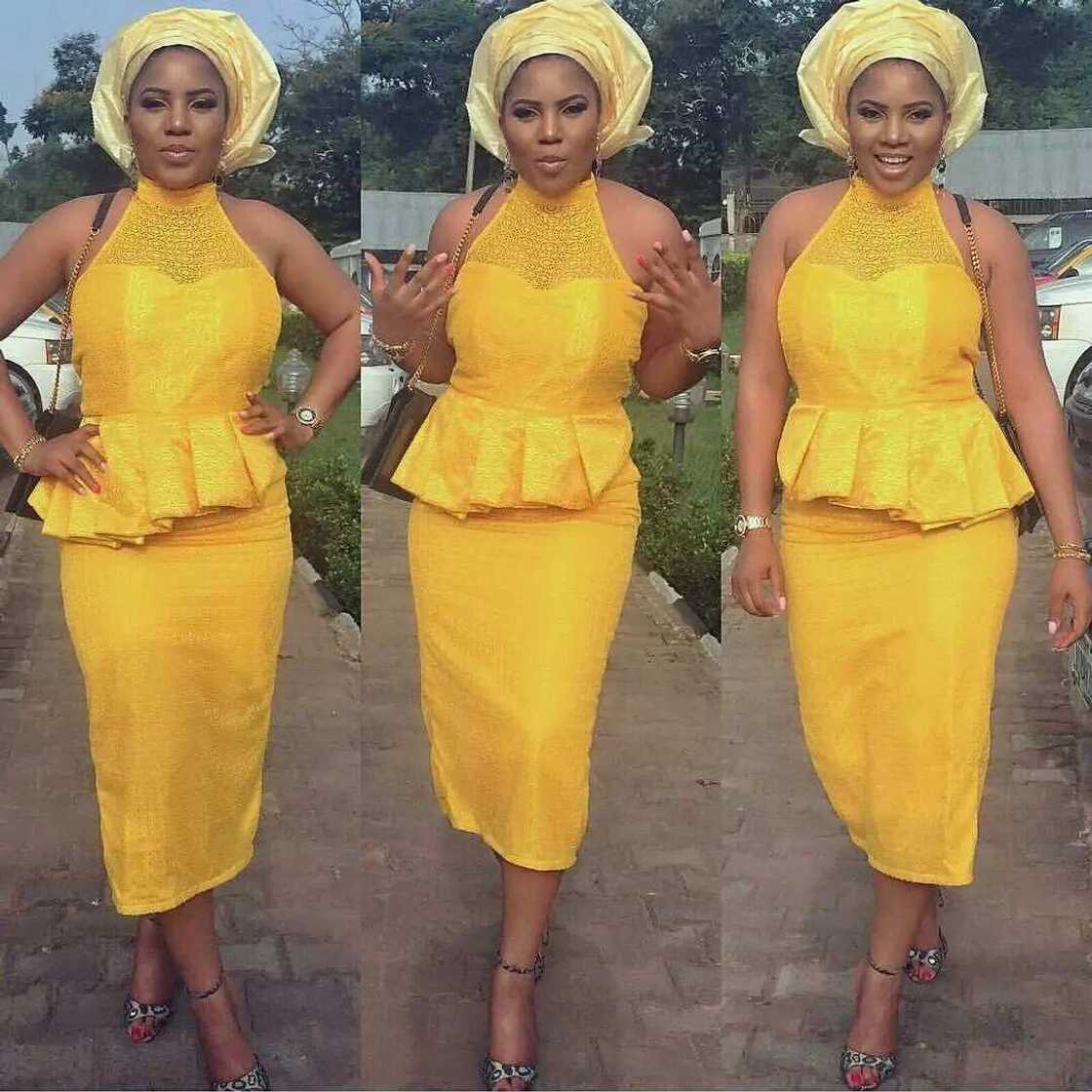 Lace blouse style with American armhole Lace blouse style with American armhole