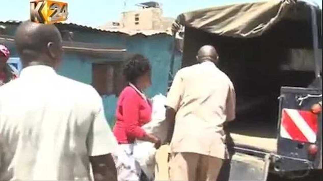 Da dumi-dumi: Yan bindiga sun kai farmaki ofishin yan sanda a jihar Kogi, sun hallaka hafsoshi 2 Da dumi-dumi: Yan bindiga sun kai farmaki ofishin yan sanda a jihar Kogi, sun hallaka hafsoshi 2