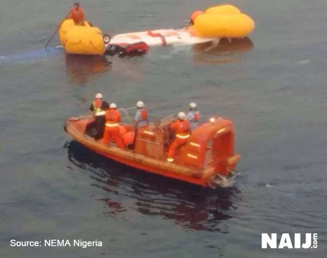 Bristow helicopter crashes in Lagos, 11 passengers rescued Bristow helicopter crashes in Lagos, 11 passengers rescued
