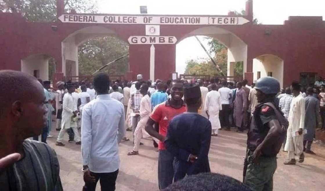 Kwalejin Jihar Gombe ta zartar da dokar "Babu Albashi ga Rashin aiki" wa lakcarori masu yajin aiki Kwalejin Jihar Gombe ta zartar da dokar "Babu Albashi ga Rashin aiki" wa lakcarori masu yajin aiki