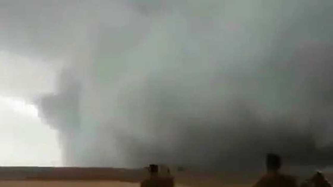 Guguwa mai Ƙarfi ta lalata gidaje fiye da 150 a garin Ɗadin Kowa na Arewa Guguwa mai Ƙarfi ta lalata gidaje fiye da 150 a garin Ɗadin Kowa na Arewa