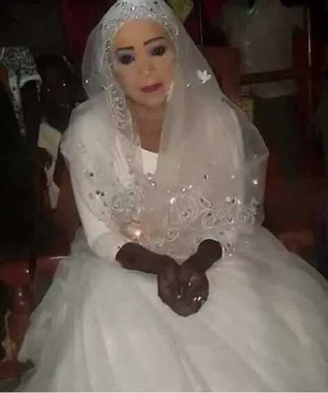 Duba Amare 6 da suka samu mugayen masu kwalliya a ranar aurensu Duba Amare 6 da suka samu mugayen masu kwalliya a ranar aurensu