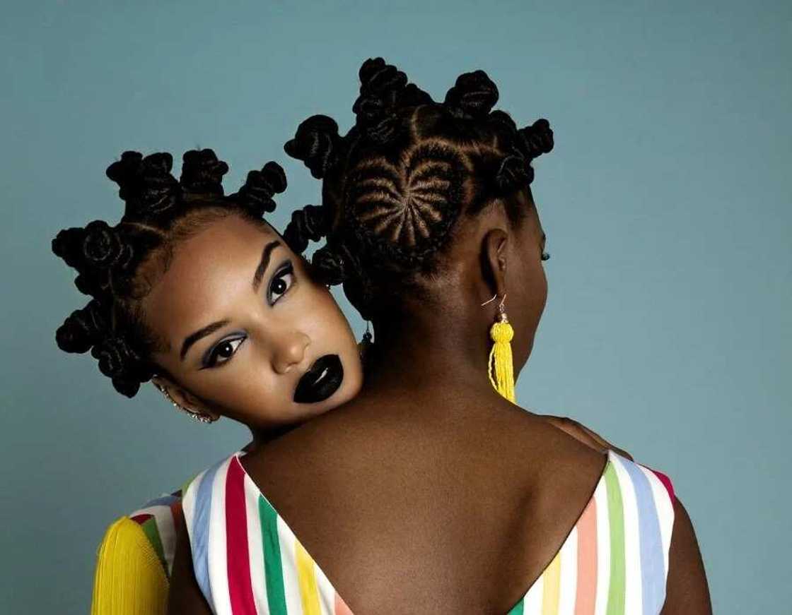 How to make Bantu knots with natural hair How to make Bantu knots with natural hair