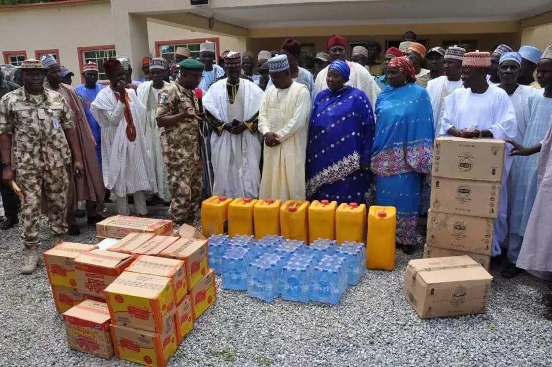 Yaki da Boko Haram: Rundunar Sojojin Najeriya ta hada kai da mafarauta da yan tauri