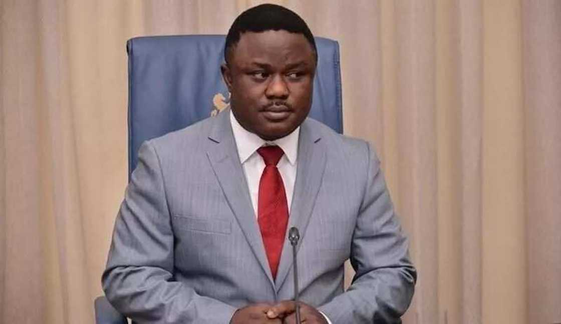 Mai ba Gwamna Ayade shawara ya ajiye matsayin sa ya koma APC Mai ba Gwamna Ayade shawara ya ajiye matsayin sa ya koma APC
