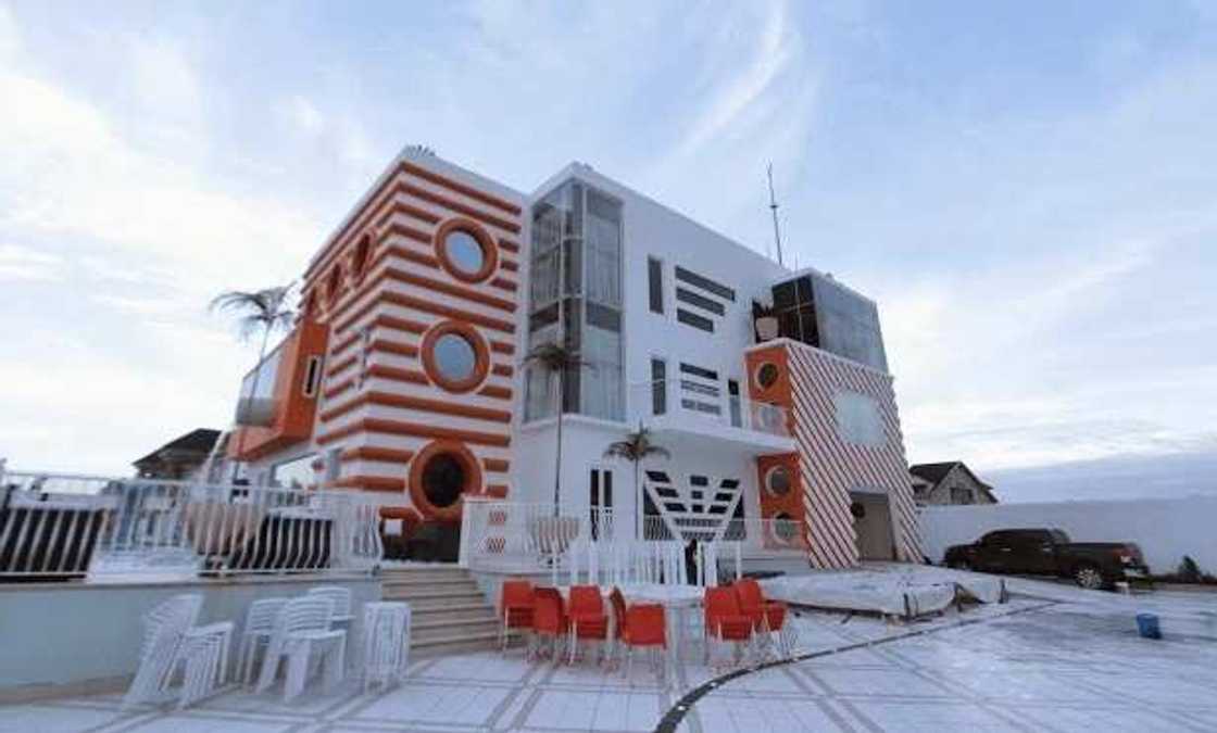 Aljannar duniya: Ku zo ku ga hotunan gidan da yafi kowane tsada a Najeriya Aljannar duniya: Ku zo ku ga hotunan gidan da yafi kowane tsada a Najeriya