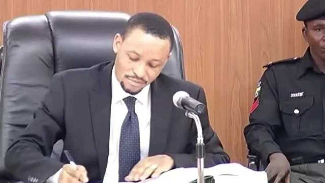 Group urges CCT to prosecute public holders who refused to declare assets Group urges CCT to prosecute public holders who refused to declare assets