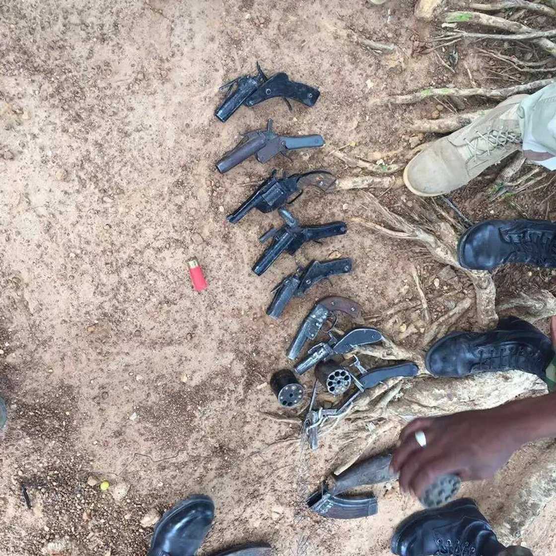 11 soldiers killed during attack by bandits 11 soldiers killed during attack by bandits