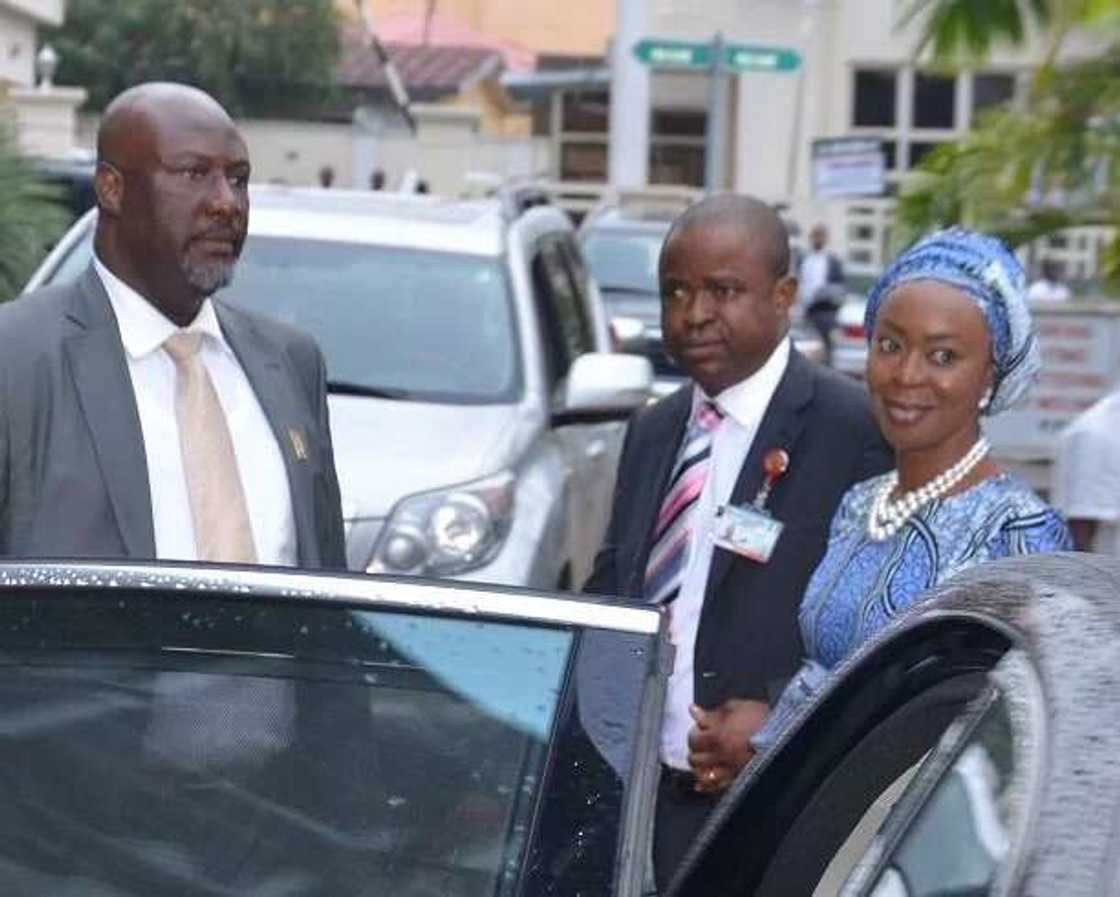 Saraki's Wife Causes Commotion At EFCC Office