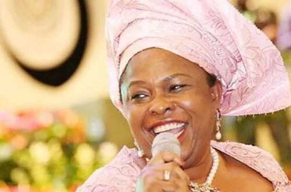 Dame Patience Jonathan storms bank after court unfreezes her account Dame Patience Jonathan storms bank after court unfreezes her account