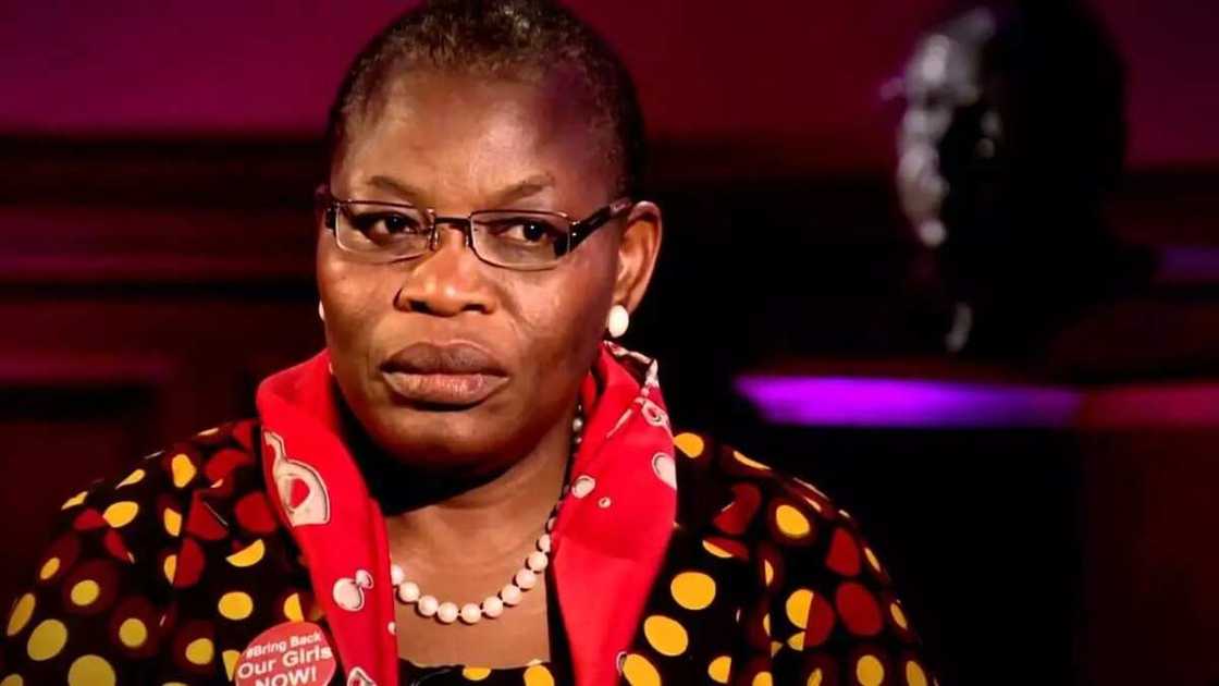Oby Ezekwesili tana so a duba lafiyar kan Buhari ko ya cancanci ya rike Najeriya Oby Ezekwesili tana so a duba lafiyar kan Buhari ko ya cancanci ya rike Najeriya