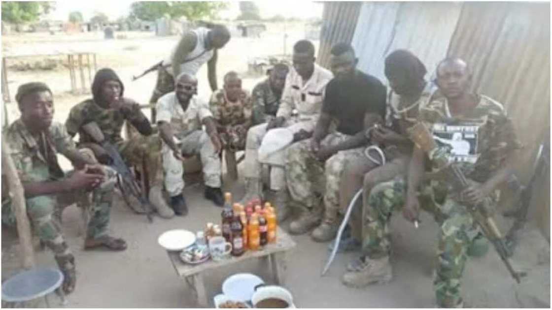 Hotuna: Sojan Najeriya ya yi bikin murnar cika shekaru hudu a raye yana yaki da Boko Haram a jihar Borno