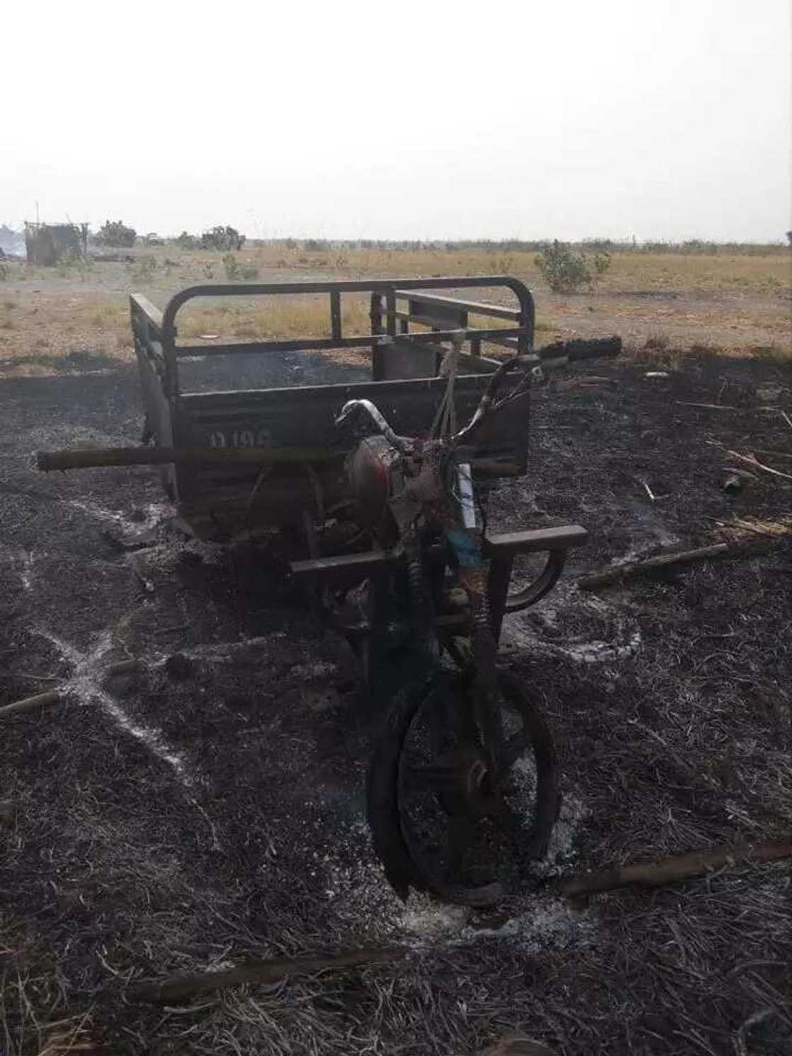 15 killed as soldiers engage in fierce battle with Boko Haram terrorists (photos) 15 killed as soldiers engage in fierce battle with Boko Haram terrorists (photos)