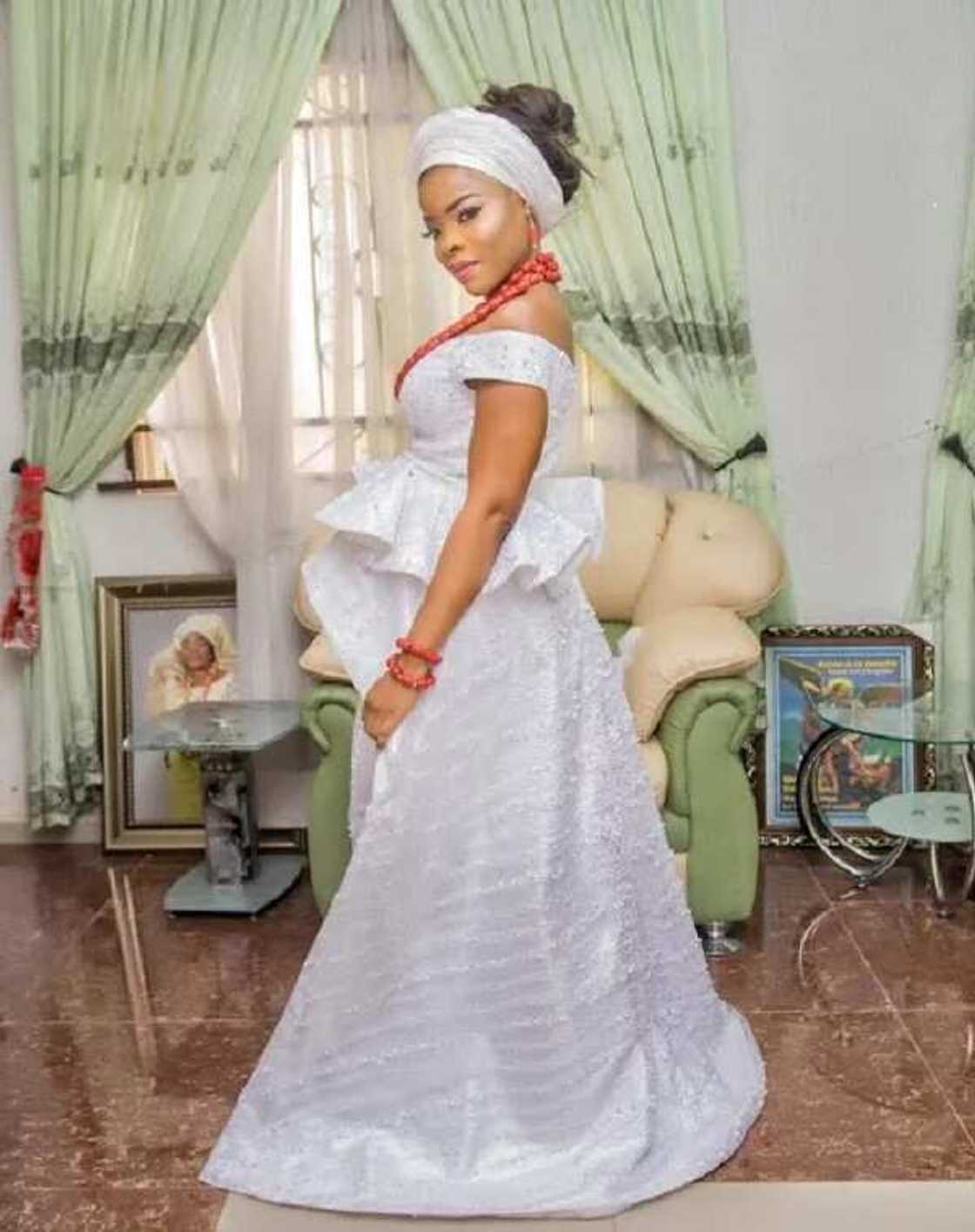 Photos from Laura Ikeji's traditional marriage