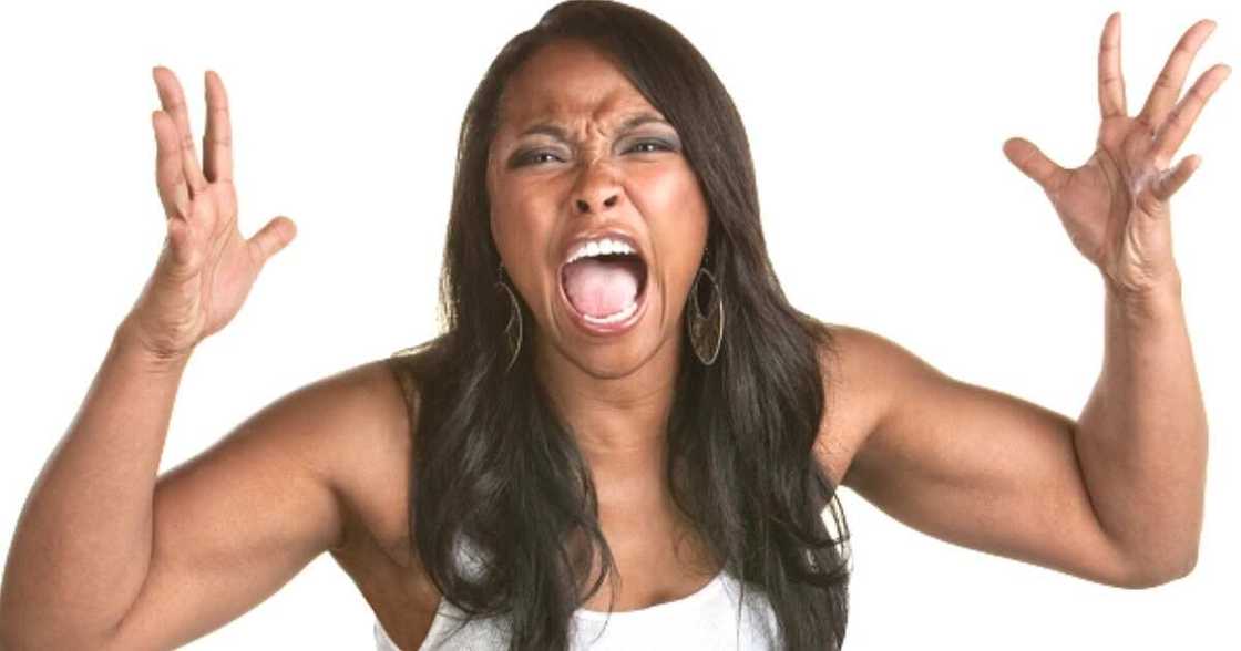 Abun kunya: Yadda wasu 'yan mata 2 suka kacame da fada saboda saurayi a Najeriya (Bidiyo) Abun kunya: Yadda wasu 'yan mata 2 suka kacame da fada saboda saurayi a Najeriya (Bidiyo)