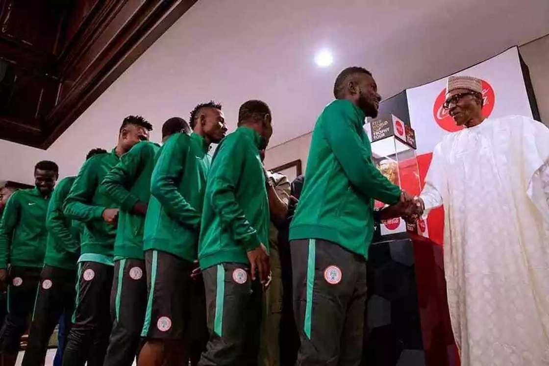 President Buhari receives FIFA WOrld Cup trophy (photos) President Buhari receives FIFA WOrld Cup trophy (photos)