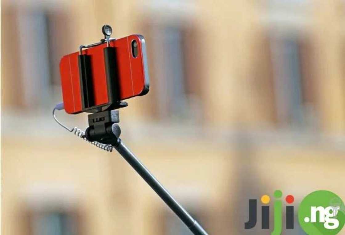 Top 7 must-have smartphone accessories