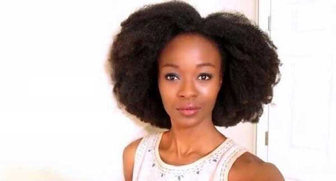 Budurwa ta shiga cakwakiya bayan da saurayi ya sulale ya bar ta ce a kawo mata abincin Naira 11,800 ranar farko Budurwa ta shiga cakwakiya bayan da saurayi ya sulale ya bar ta ce a kawo mata abincin Naira 11,800 ranar farko