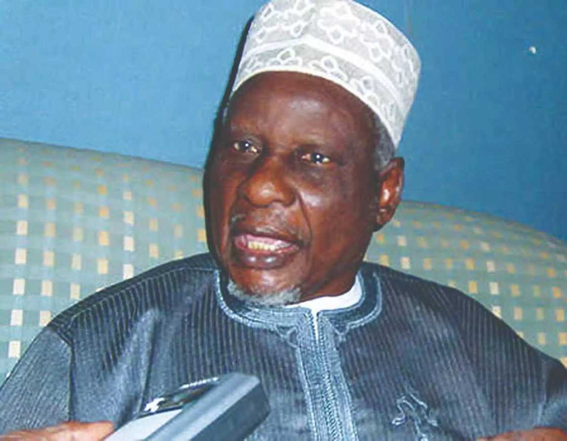 A nuna mani aiki 1 da Buhari ya kammala a shekaru uku — Tanko Yakasai A nuna mani aiki 1 da Buhari ya kammala a shekaru uku — Tanko Yakasai