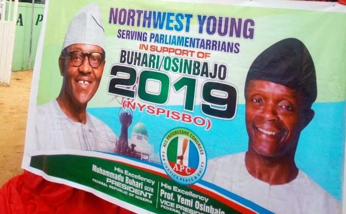 12 senators, 70 Reps storm Kaduna for Buhari 12 senators, 70 Reps storm Kaduna for Buhari
