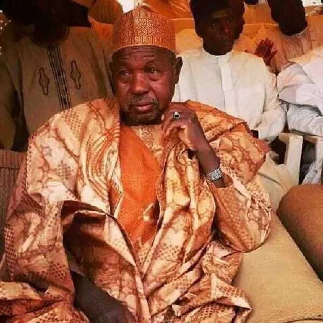 Za a gina matatar man fetur a Garin Shugaban Kasa Za a gina matatar man fetur a Garin Shugaban Kasa