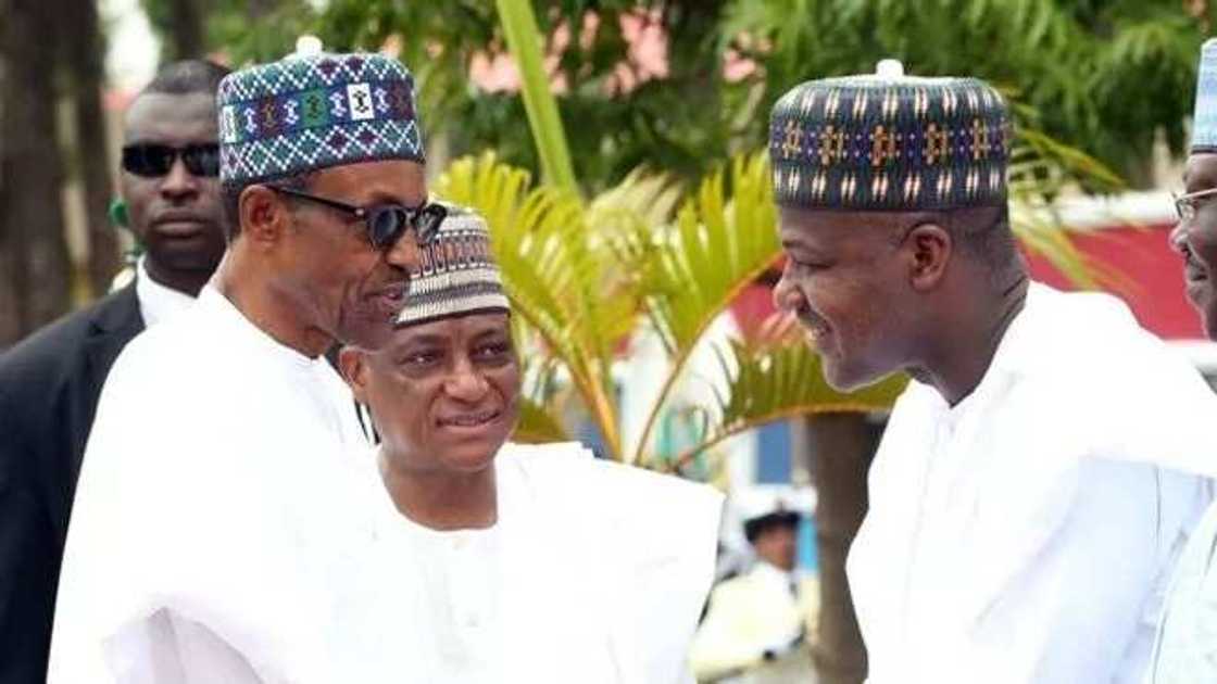 Ba kai kadai ne wanda ya tsarkaka daga gurbatancin rashawa ba a Najeriya - Dogara ga Buhari Ba kai kadai ne wanda ya tsarkaka daga gurbatancin rashawa ba a Najeriya - Dogara ga Buhari