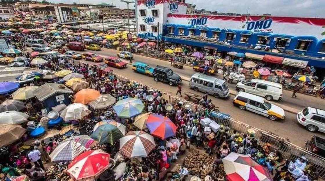 6. Kejetia 6. Kejetia