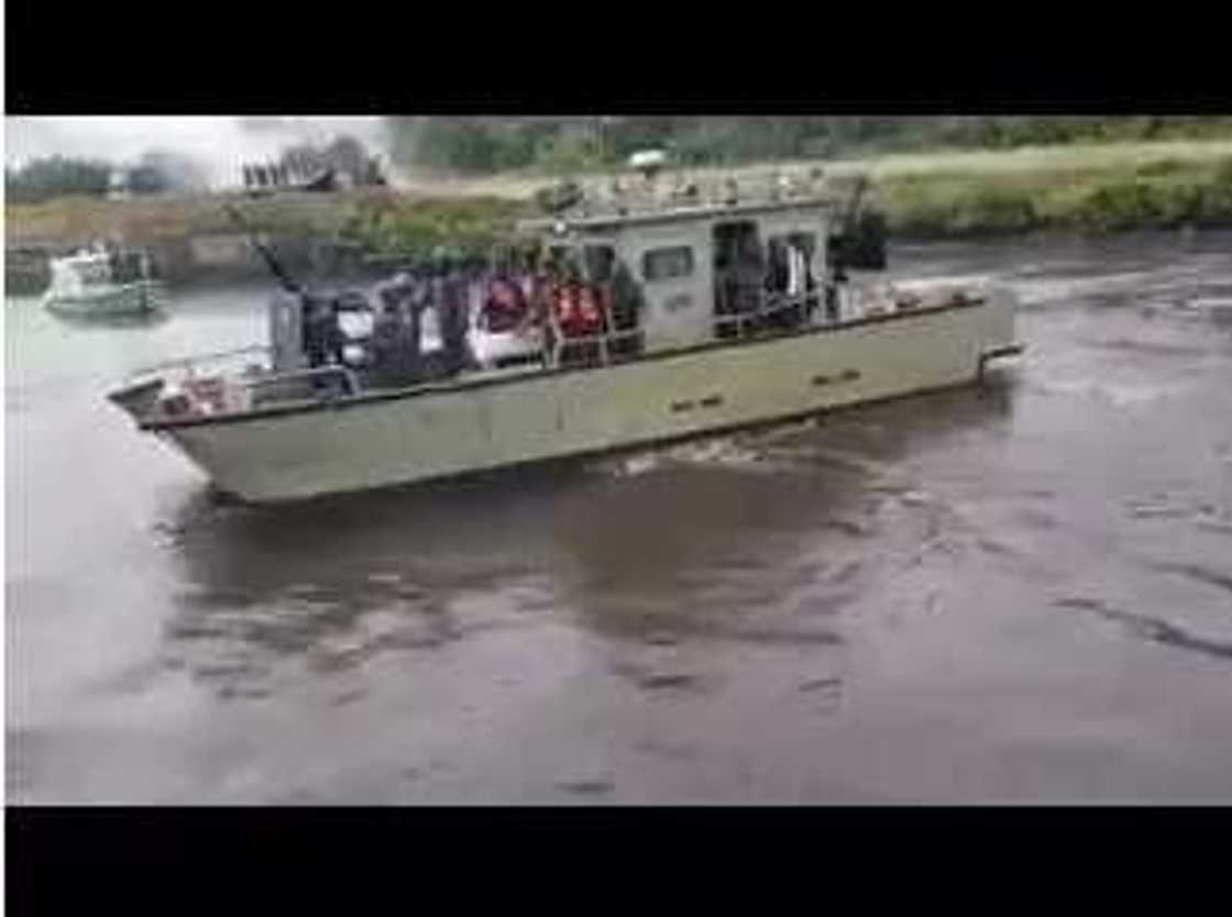 Nigerian army takes over rivers in Niger Delta (Photos, video) Nigerian army takes over rivers in Niger Delta (Photos, video)