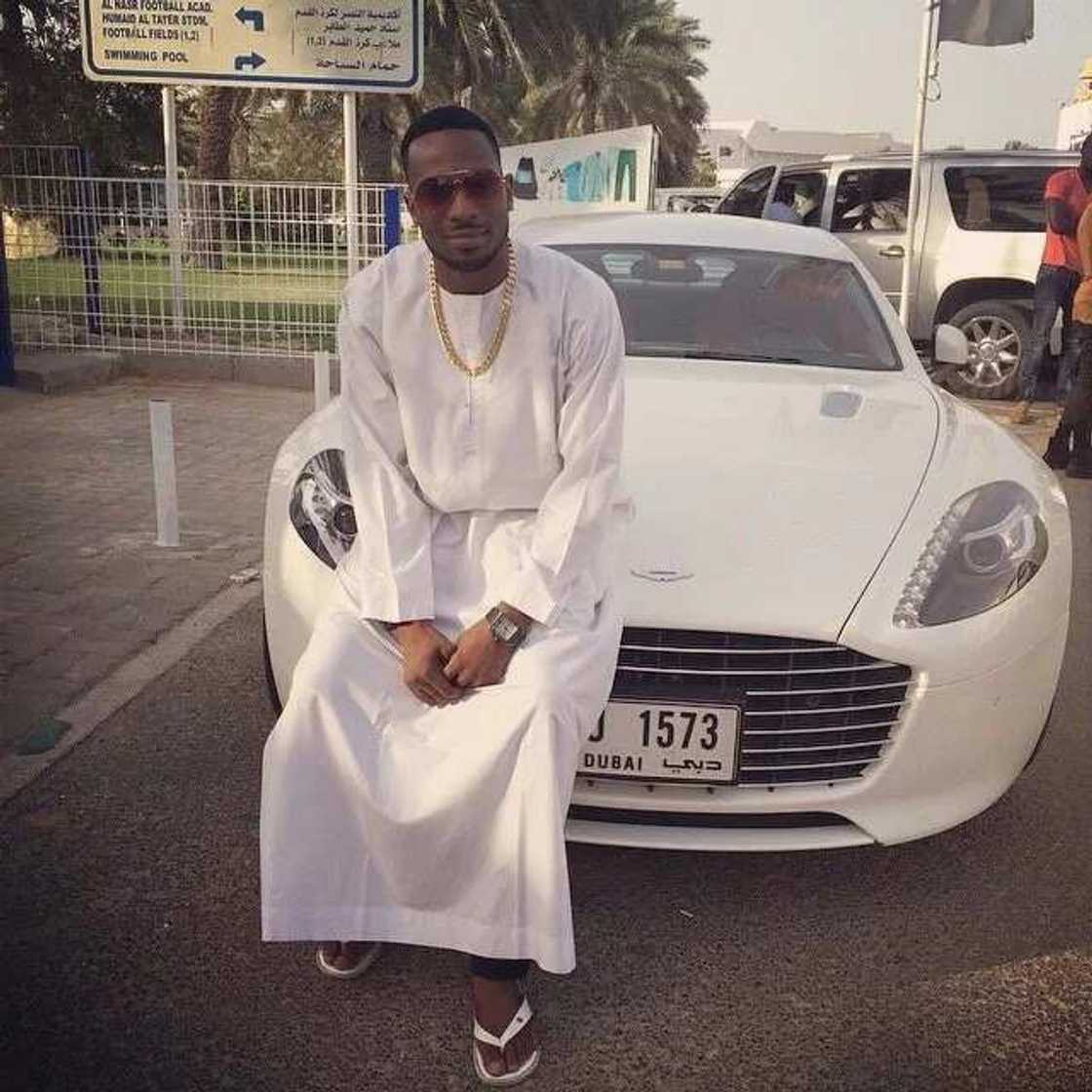 See The Expensive Cars Of Top Nigerian Music Stars See The Expensive Cars Of Top Nigerian Music Stars