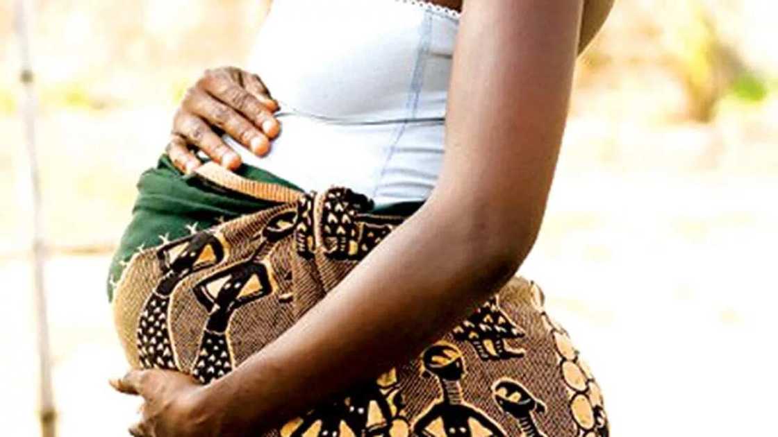 Garin neman gira an sara ida: Wata budurwa ta sheka barzahu a kokarin zubda ciki Garin neman gira an sara ida: Wata budurwa ta sheka barzahu a kokarin zubda ciki