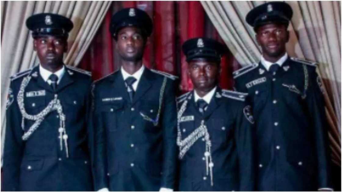 Karin hotuna sun billo yayinda dan sarkin Kano na farko ya zama jami’in dan sanda Karin hotuna sun billo yayinda dan sarkin Kano na farko ya zama jami’in dan sanda