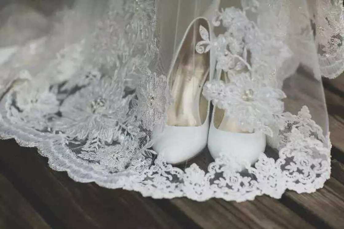 Wedding in lace style is very romantic Wedding in lace style is very romantic