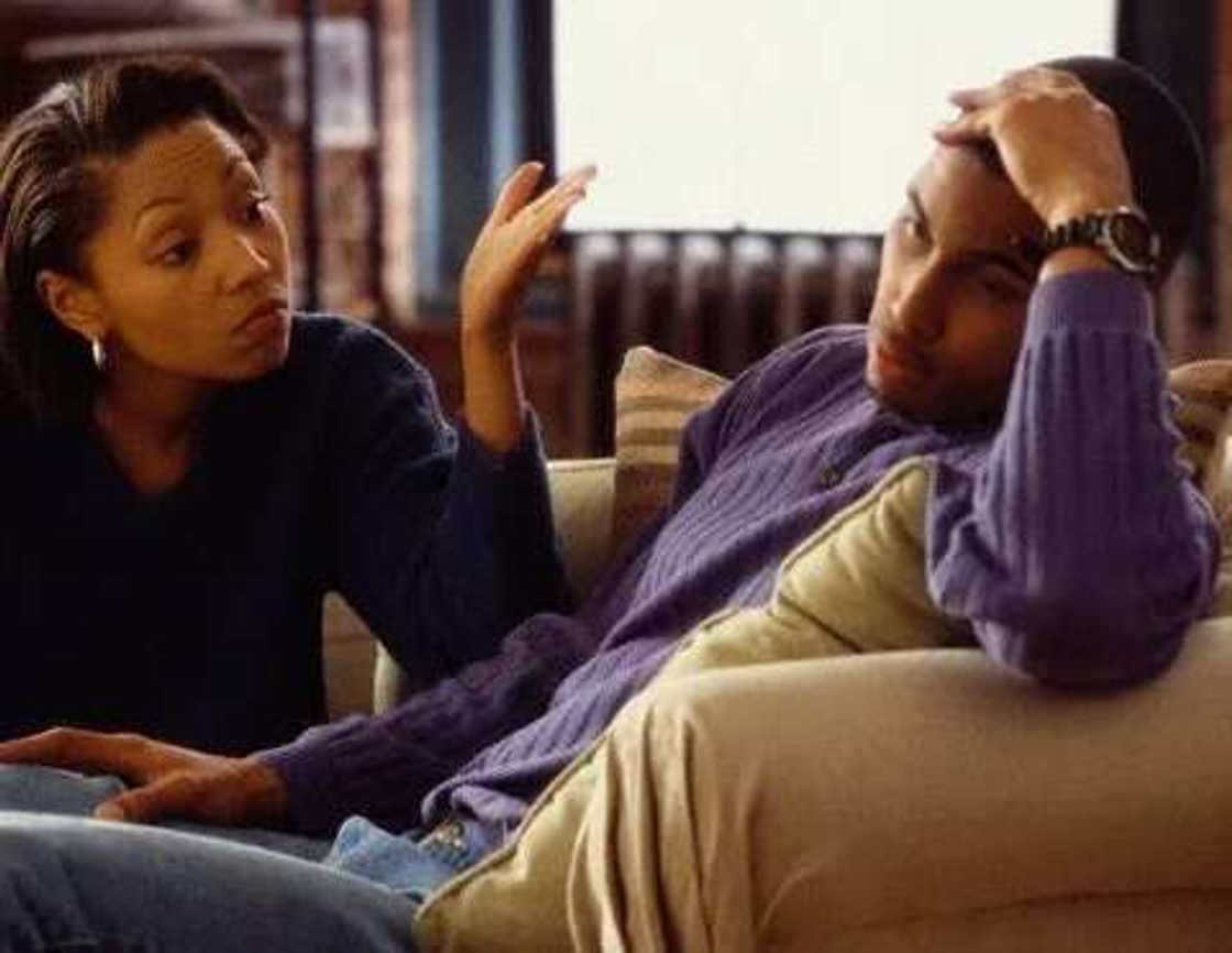 Karanta dalilin da yasa maza ke gajiya da matayansu Karanta dalilin da yasa maza ke gajiya da matayansu