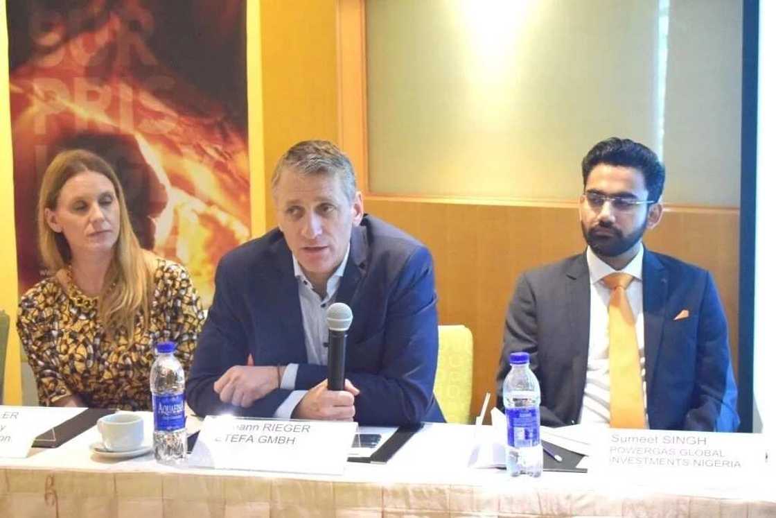 Reduce gas flaring – Save lives! Save the environment! Save costs! Reduce gas flaring – Save lives! Save the environment! Save costs!