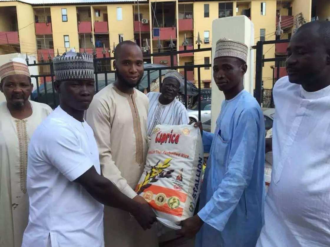 APC cheiftain: Our party transforming lives of Nigerians, other parties are jokers APC cheiftain: Our party transforming lives of Nigerians, other parties are jokers