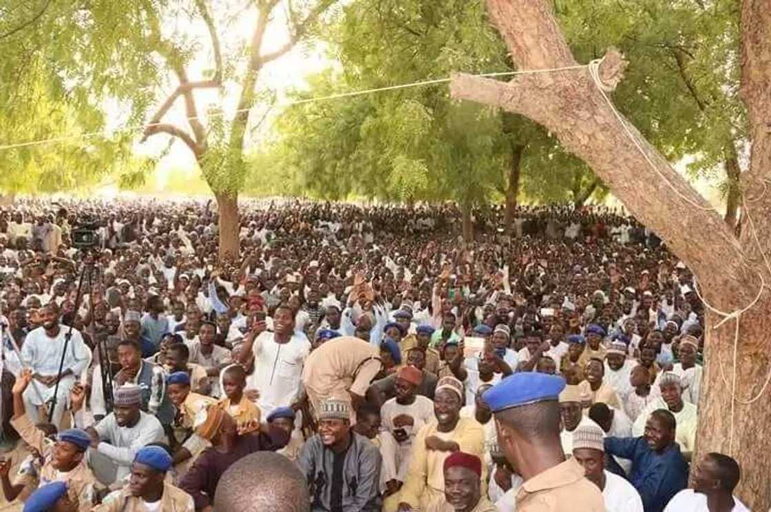 Kungiyar Izala ta gudanar da wa’azin ƙasa a garin Maiduguri (Hotuna) Kungiyar Izala ta gudanar da wa’azin ƙasa a garin Maiduguri (Hotuna)