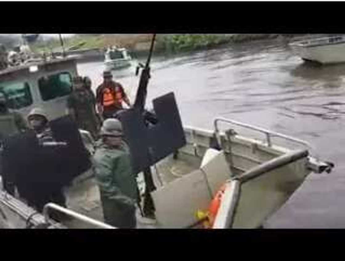 Nigerian army takes over rivers in Niger Delta (Photos, video) Nigerian army takes over rivers in Niger Delta (Photos, video)
