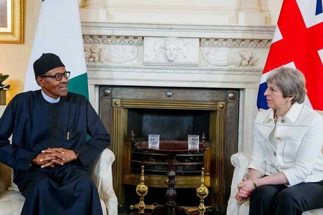 Daukar dala ba gammo: Ka halasta Luwaɗi da maɗigo a Najeriya – Shugaban kasar Ingila ga Buhari Daukar dala ba gammo: Ka halasta Luwaɗi da maɗigo a Najeriya – Shugaban kasar Ingila ga Buhari