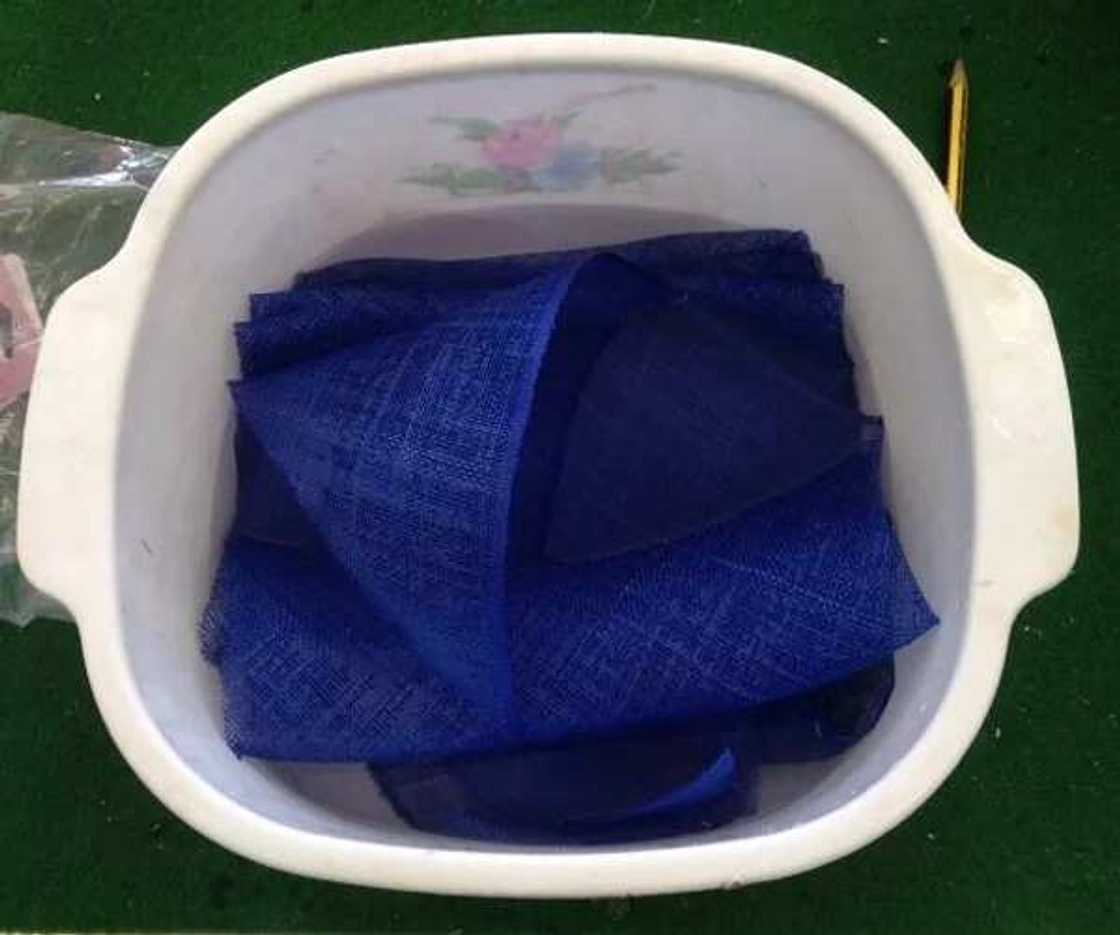 How to make hats with sinamay - process How to make hats with sinamay - process