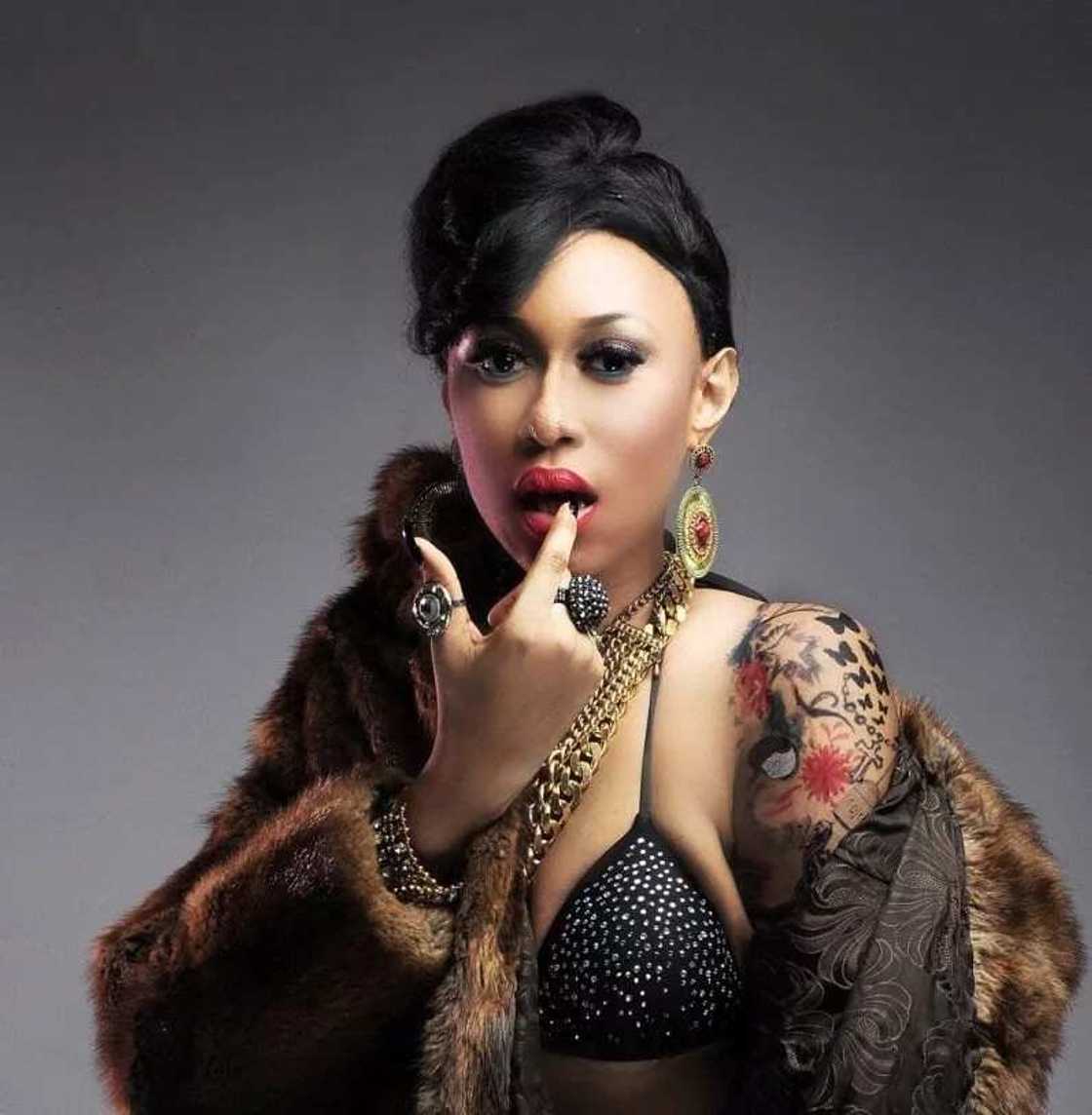 Cynthia Morgan jumps cabs after car theft Cynthia Morgan jumps cabs after car theft