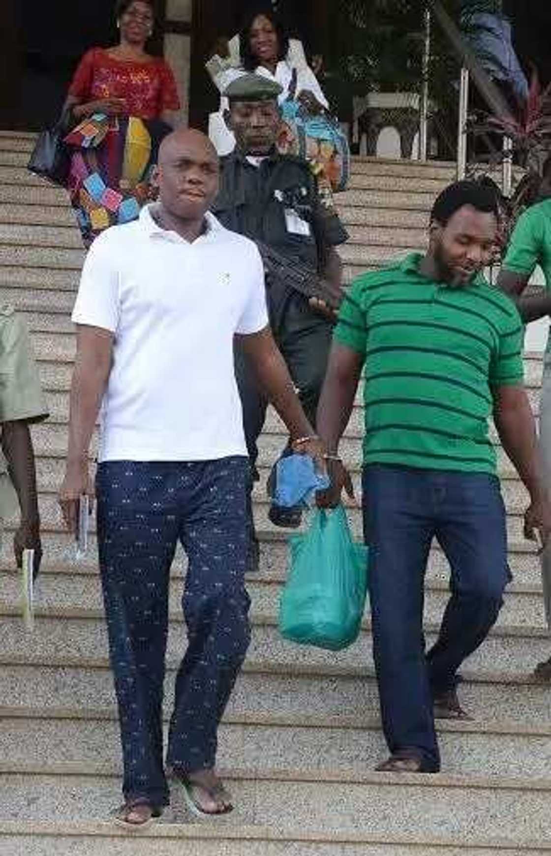 Babbar kotun tarayya ta sanar da ranar yanke hukunci ga mutumin da ya sanya bama bamai a babban birnin taraya Abuja Babbar kotun tarayya ta sanar da ranar yanke hukunci ga mutumin da ya sanya bama bamai a babban birnin taraya Abuja