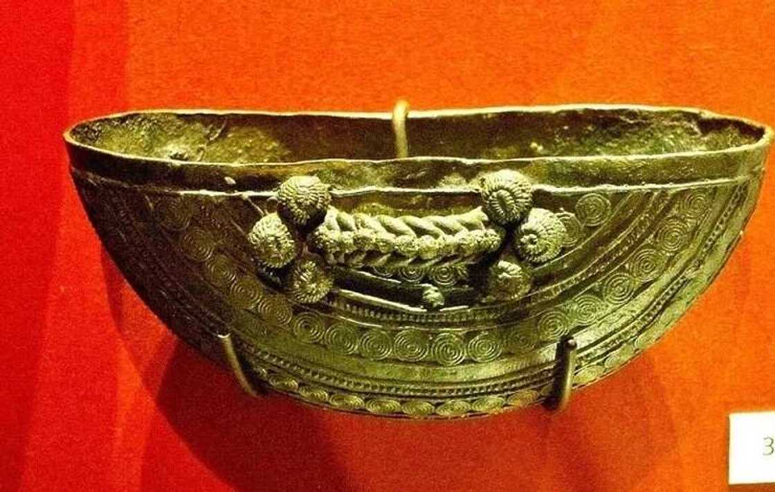 History of Igbo ukwu art vessel and sculptures History of Igbo ukwu art vessel and sculptures