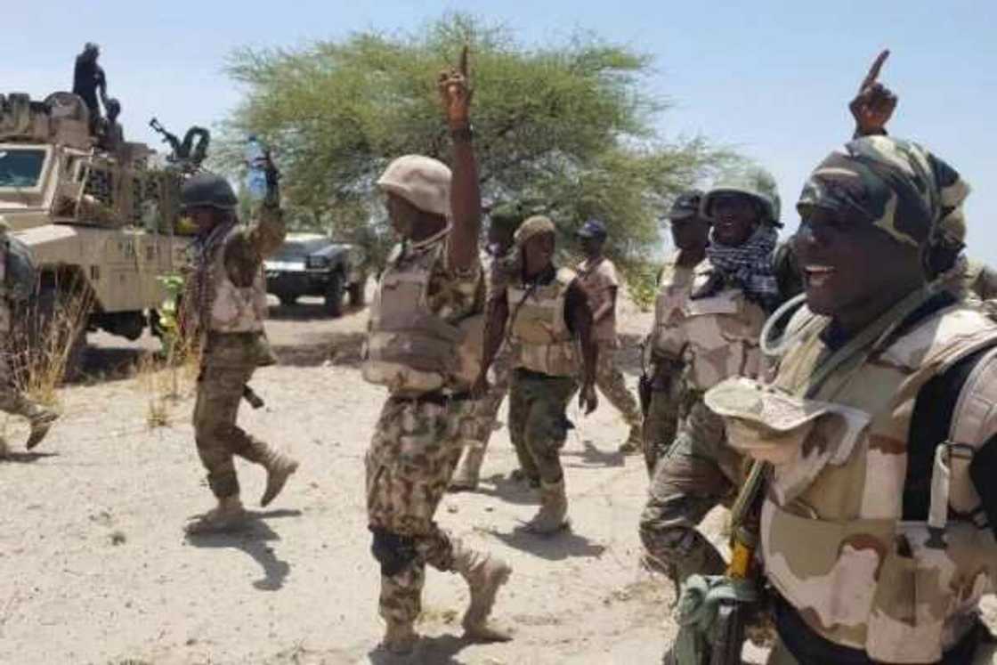 Sojoji 22 suka rasa rayukansu, 75 kuma suma suka samu rauni a kokarin yakar Boko Haram Sojoji 22 suka rasa rayukansu, 75 kuma suma suka samu rauni a kokarin yakar Boko Haram