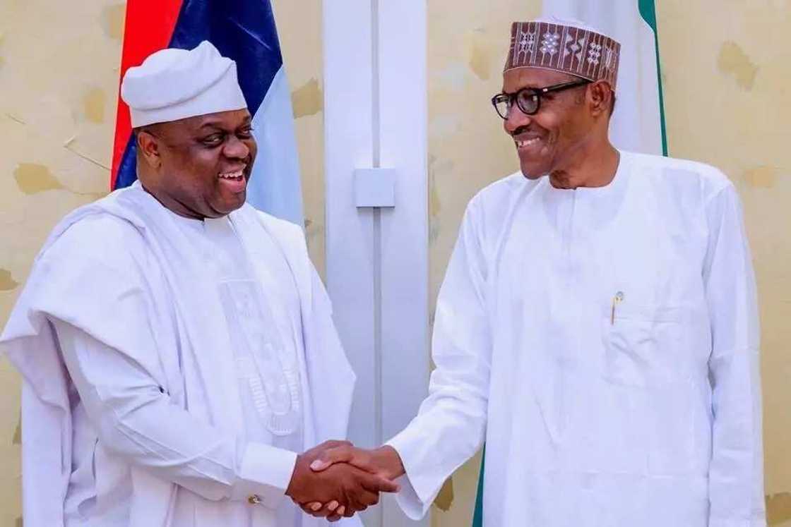 Kowa ya bar gida: Guda cikin Sanatoci 15 da suk fice daga APC ya yi mi’ara koma baya Kowa ya bar gida: Guda cikin Sanatoci 15 da suk fice daga APC ya yi mi’ara koma baya