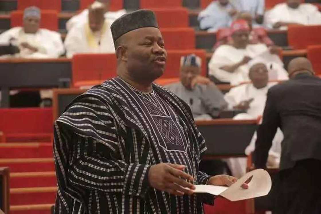 Zuciyana na tare da Buhari tun a 2015 – Sanata Akpabio Zuciyana na tare da Buhari tun a 2015 – Sanata Akpabio