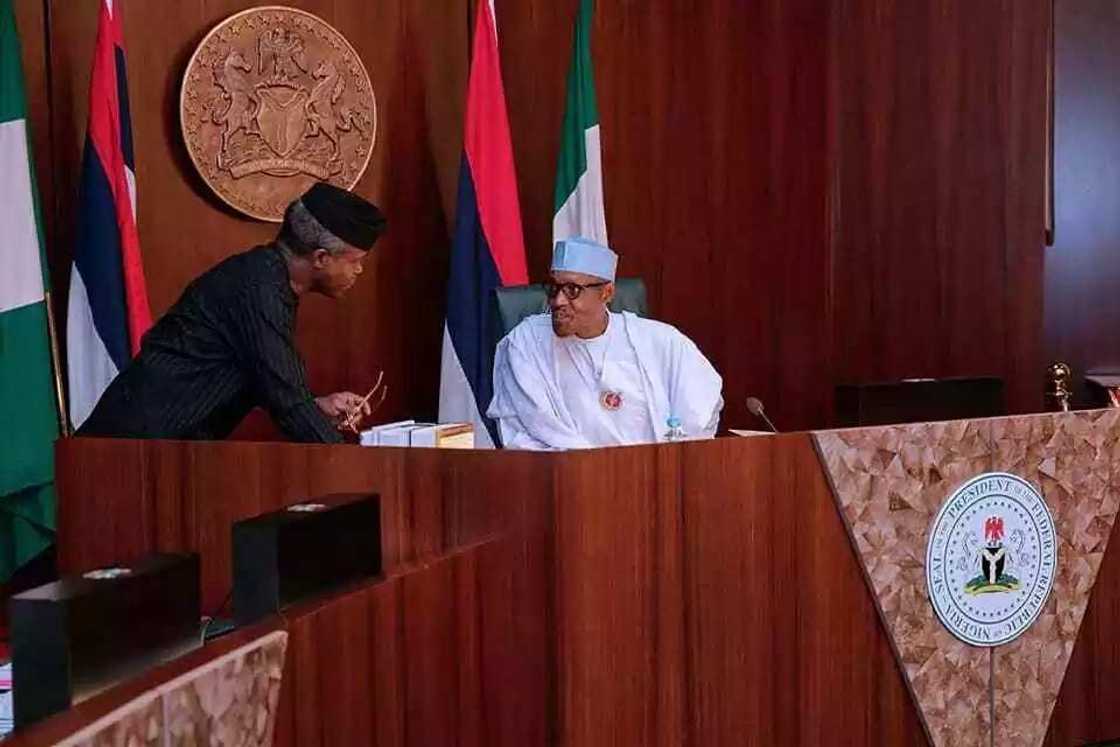 Shugaba Buhari ya bada kwangilar gadar 2nd Neja a kan kudi Biliyan 206 – Fashola Shugaba Buhari ya bada kwangilar gadar 2nd Neja a kan kudi Biliyan 206 – Fashola