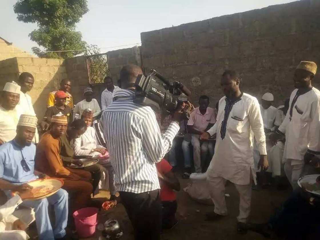 Da zaman banza gara aikin kishiya: Tsabagen gardama ta kai wasu matasa ga kirga buhun gero Da zaman banza gara aikin kishiya: Tsabagen gardama ta kai wasu matasa ga kirga buhun gero