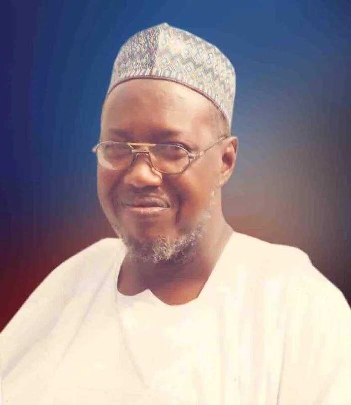 Yau Sheikh Ja'afar Adam ya cika shekara 11 da rasuwa Yau Sheikh Ja'afar Adam ya cika shekara 11 da rasuwa